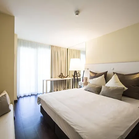 Falkensteiner Residences Senia بيتريتْشاني
